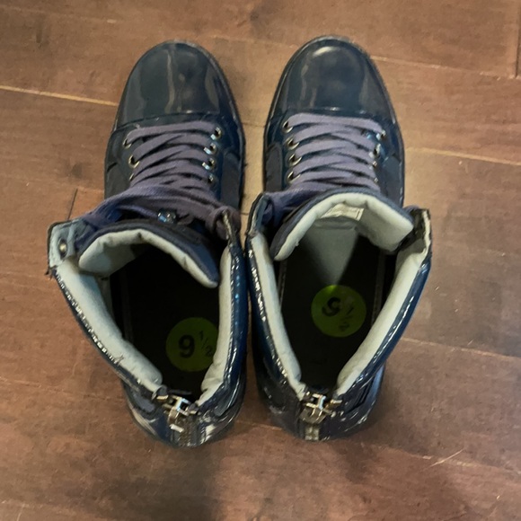 Men’s Guess Ankle Sneakers - Picture 5 of 7